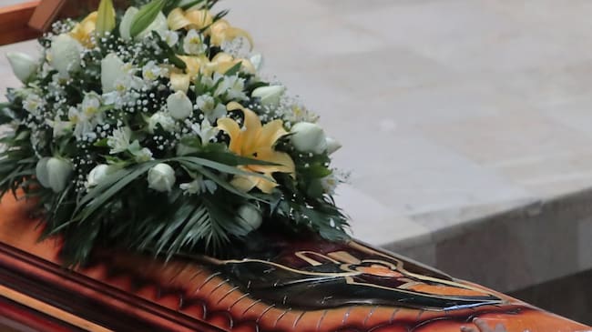 La polémica publicidad #10YearsChallenge de una funeraria.