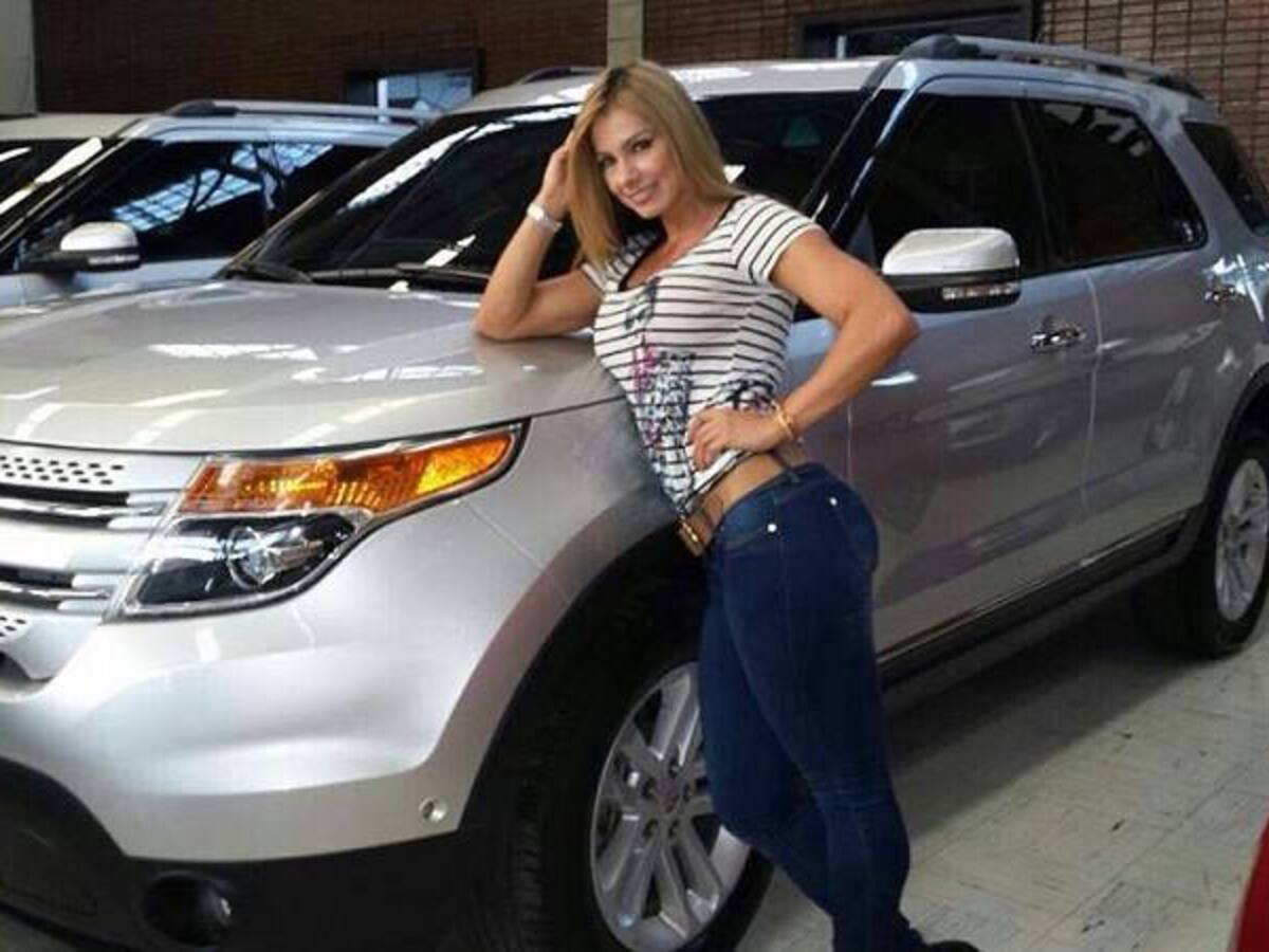 Esperanza Gómez de negocios en Cartagena