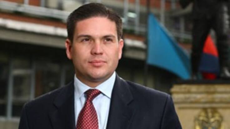 No tengo por qué responderle a bandidos: Mindefensa a Farc