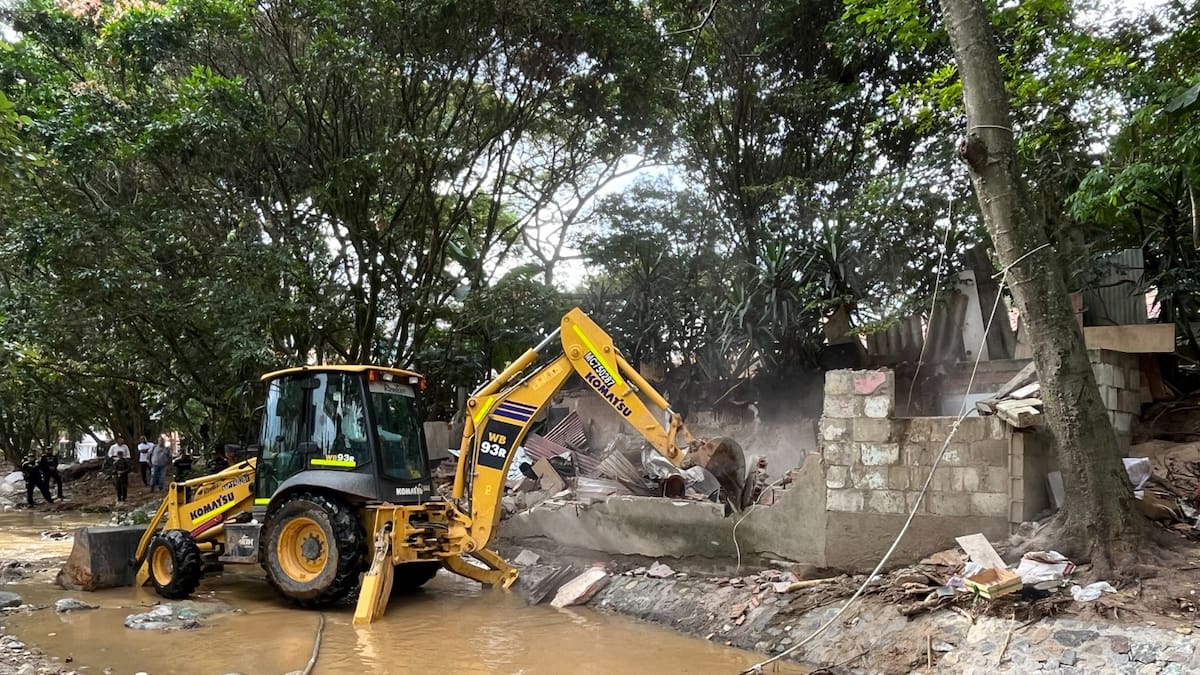 Destruida casa utilizada para el microtráfico y explotación de materiales de construcción