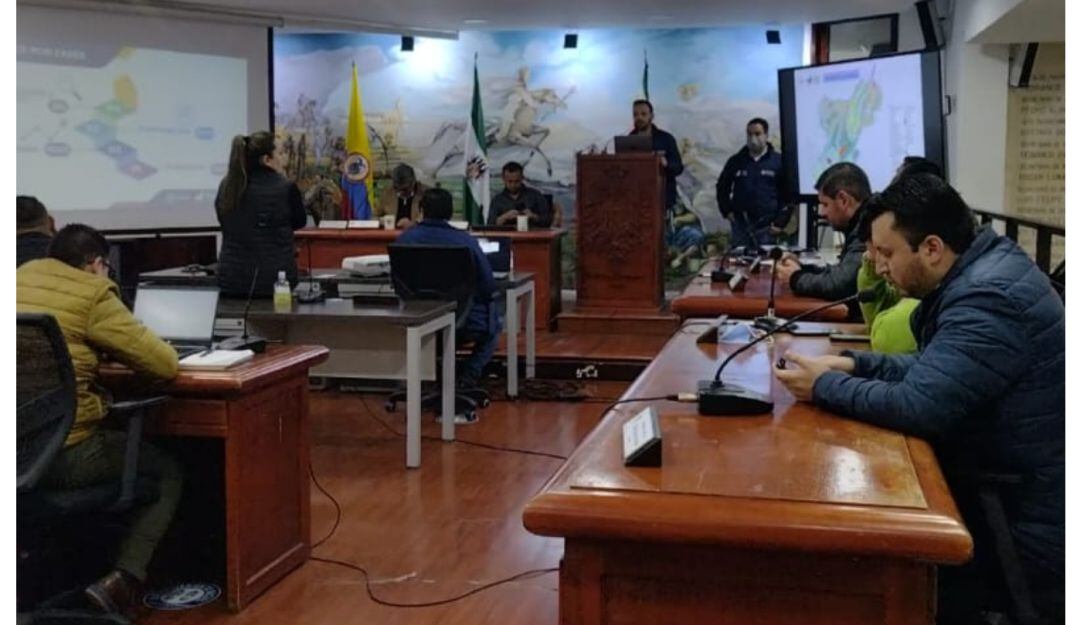 En sesión del Consejo Municipal, la secretaria de planeación de Tunja, expuso los avances del Plan Ordenamiento Territorial con temas ambientales, socioeconómicos y de movilidad urbana.   