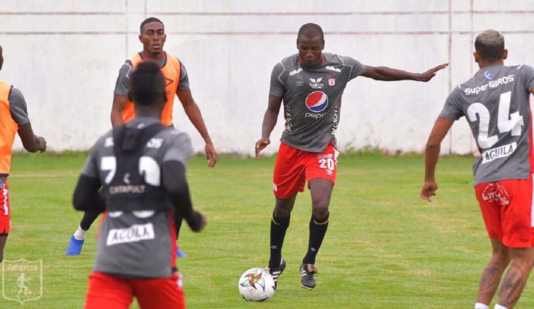 América de Cali no está a la venta.