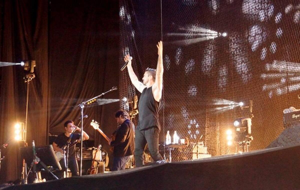 La última canción que cantó Juanes fue la Camisa Negra, que fue solicitada varias veces durante el concierto por sus fans.