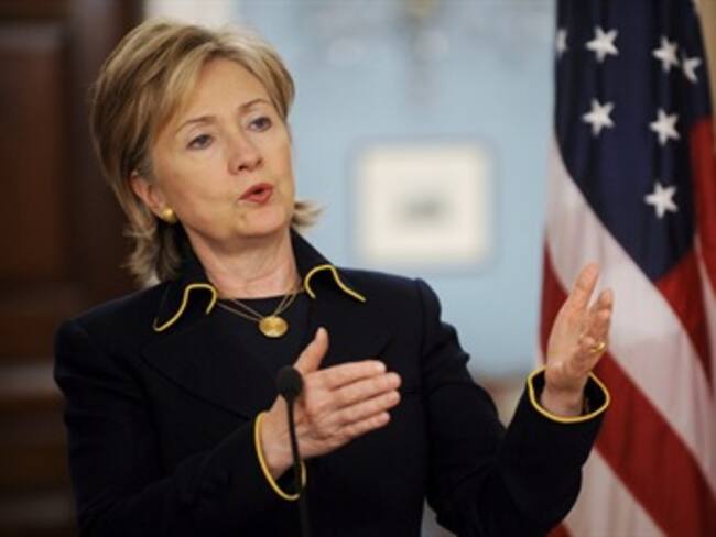 Hillary Clinton manifiesta su apoyo a proceso de paz