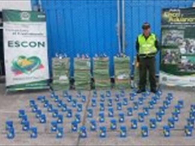 En vías del Quindío las autoridades incautan 1.200 celulares de contrabando