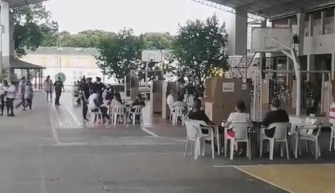 Baja participación en revocatoria 