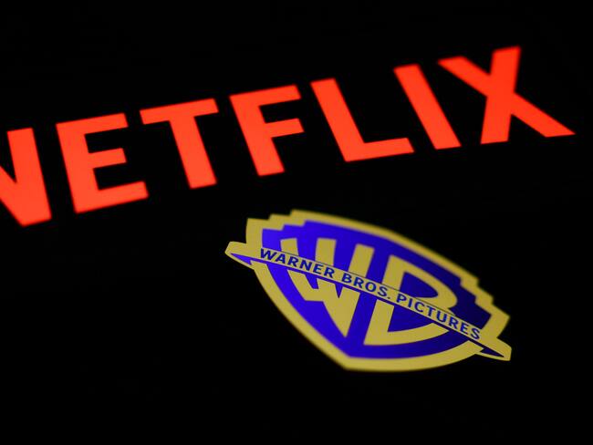 Logo Netflix y Warner Bros . Foto: Jakub Porzycki/NurPhoto via Getty Images