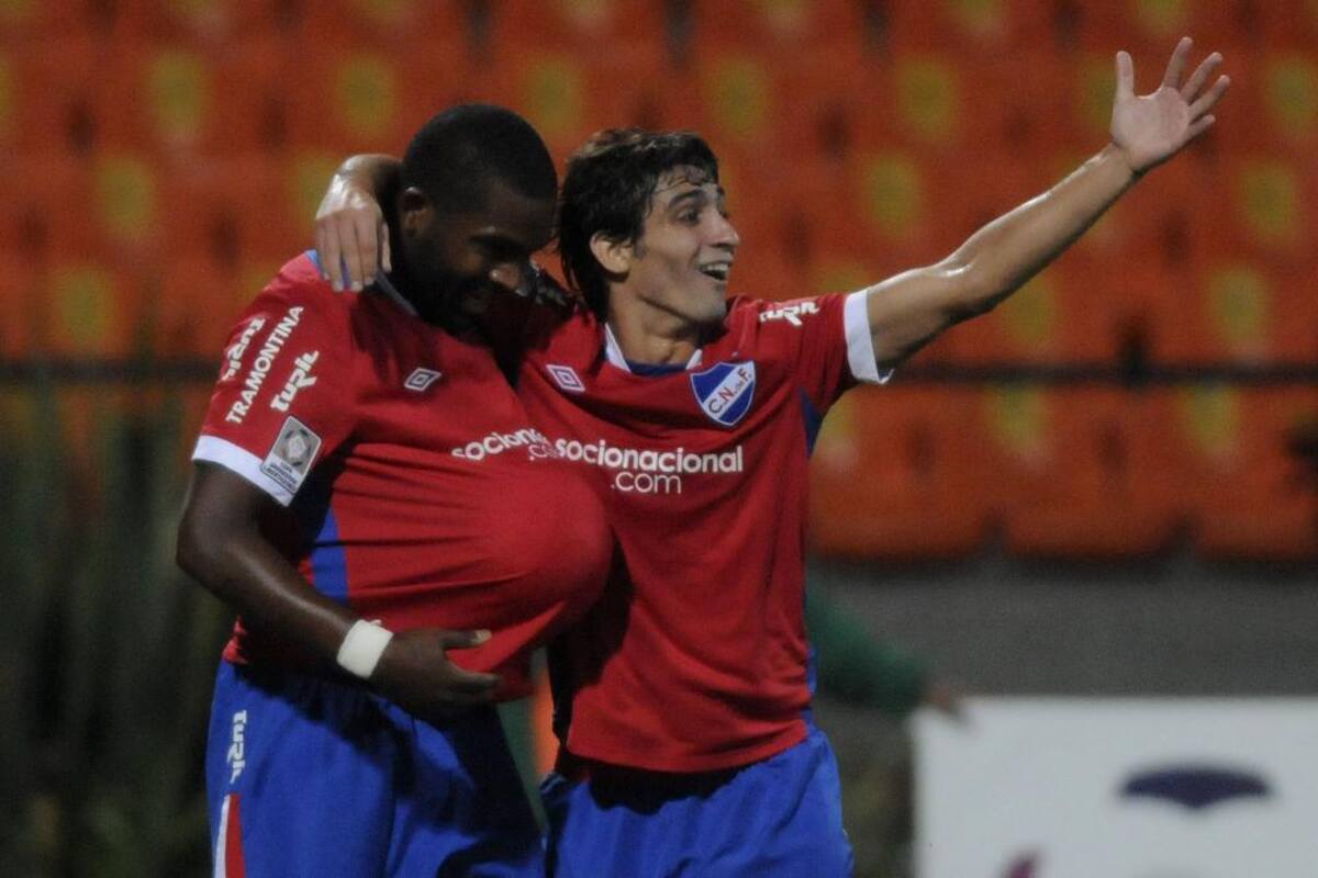Los goles de Carlos De Pena y Santiago García marcaron para los visitantes. Daniel Bocanegra anotó doblete para los dueños de casa.