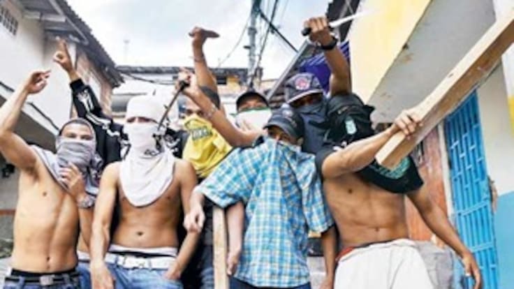 Policía extrema medidas tras deterioro de seguridad en la comuna trece de Medellín