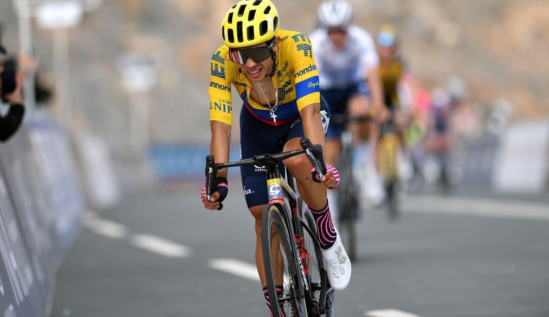 Sergio Higuita al cierre de la quinta etapa del Tour de los Emiratos Árabes Unidos.