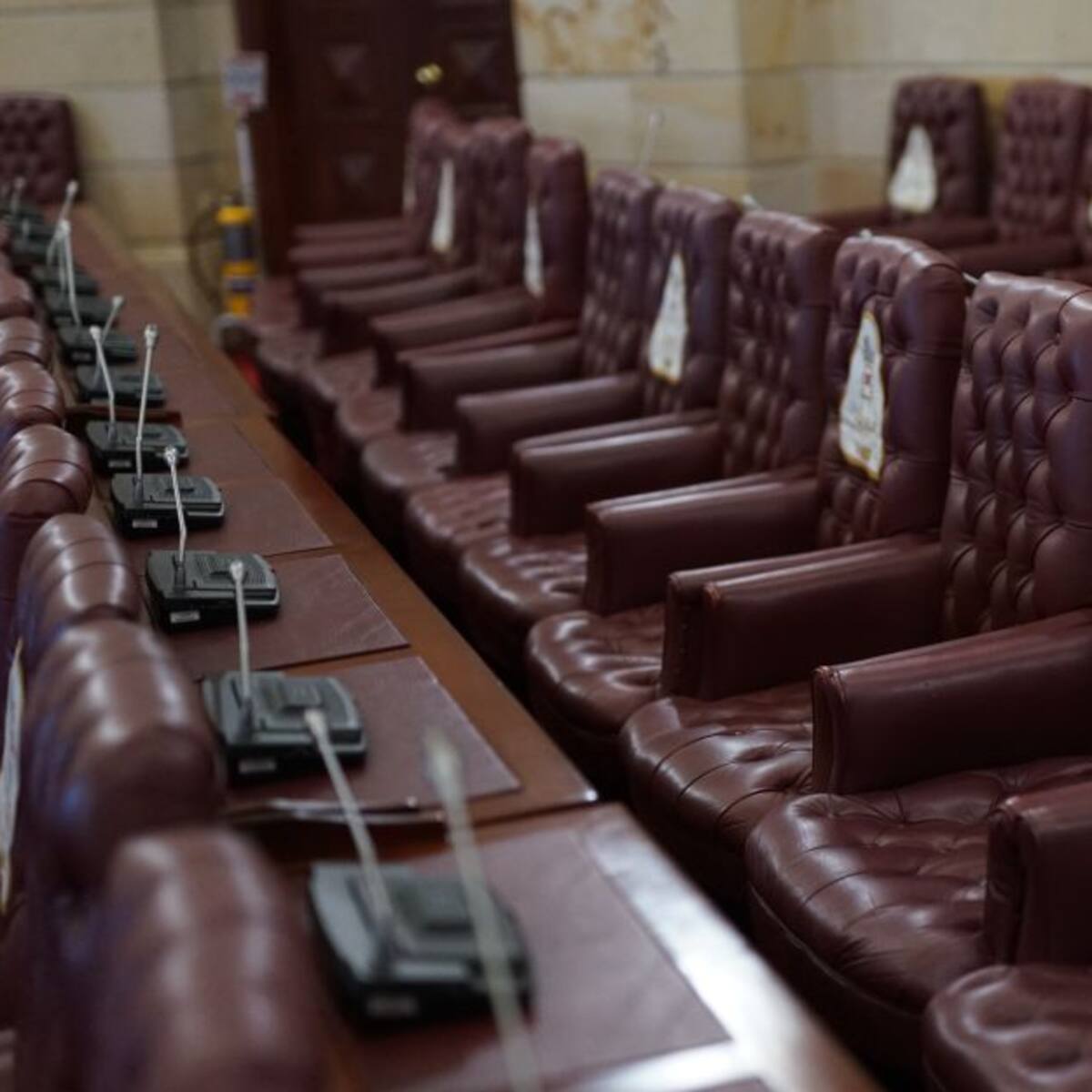 Preparan reforma que permitiría a congresistas pasar de un partido a otro una única vez
