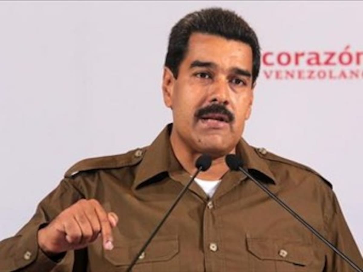 Maduro instalará fábricas de preservativos para evitar embarazos precoces