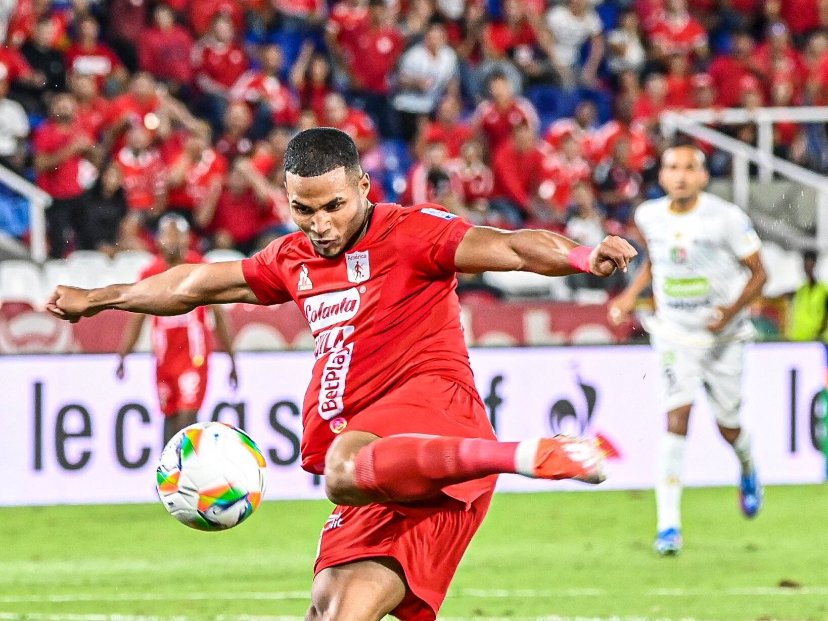 América de Cali goleó a Once Caldas y clasificó segundo / Twitter: América de Cali.