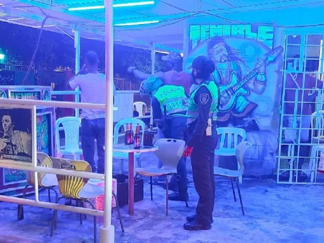 En Cartagena cuatro negocios sancionados por vender licor en vía pública