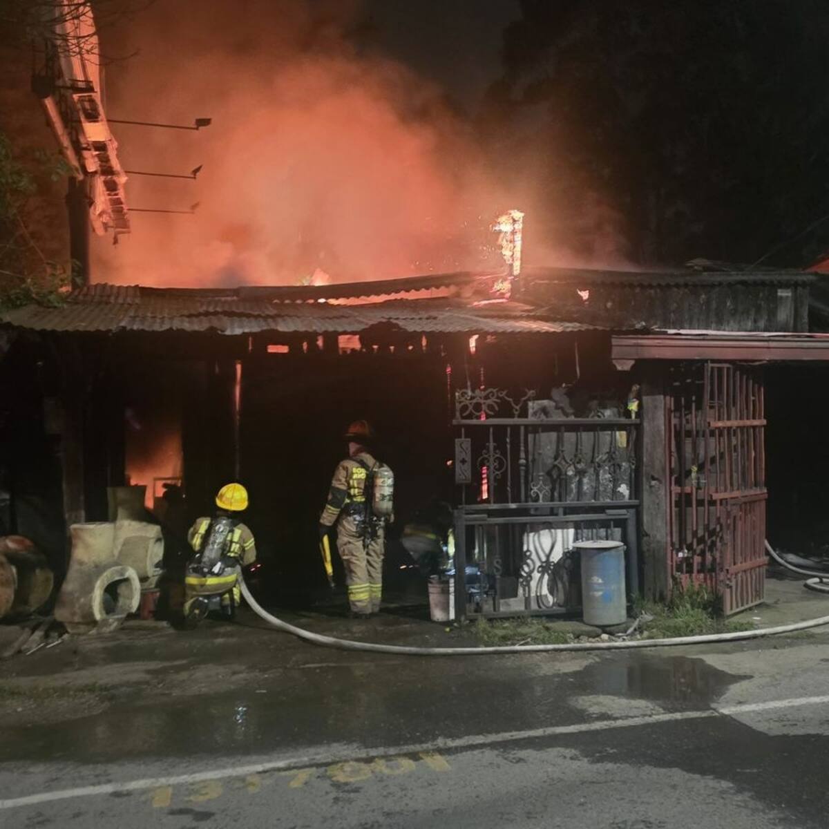 Un incendio en una herrería dejó tres locales afectados en Rionegro, Antioquia