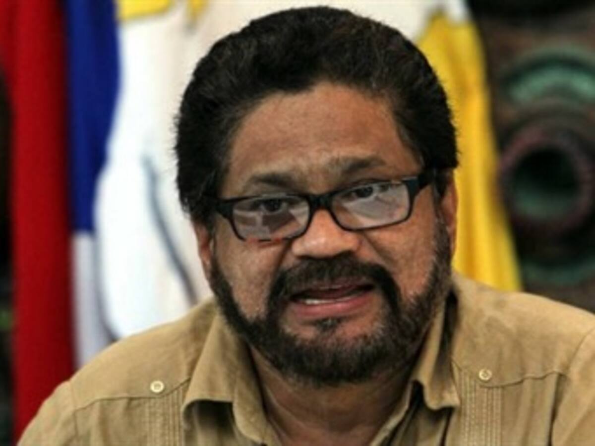 Farc critica ataques de expresidentes a la paz y los invita a reflexionar
