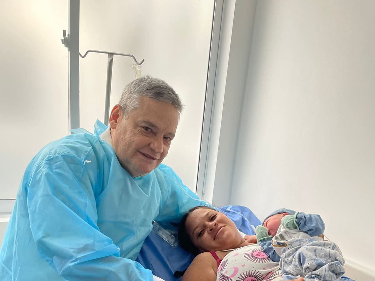 Alcaldía de Cartagena apadrina primer bebé nacido en el Nuevo Hospital de El Pozón