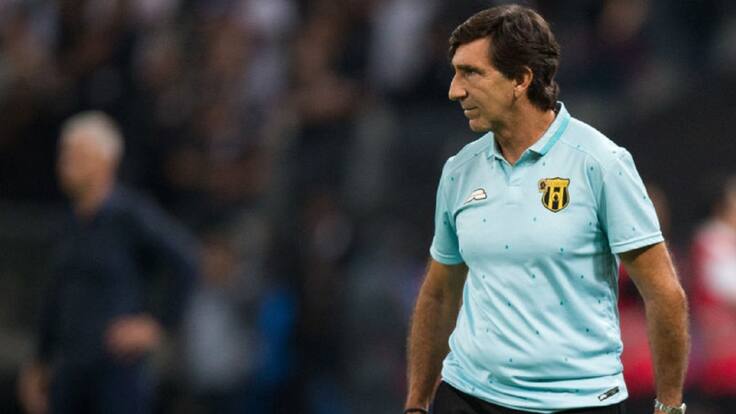 Gustavo Costas: "Soy un agradecido con Santa Fe, ojalá pueda volver"