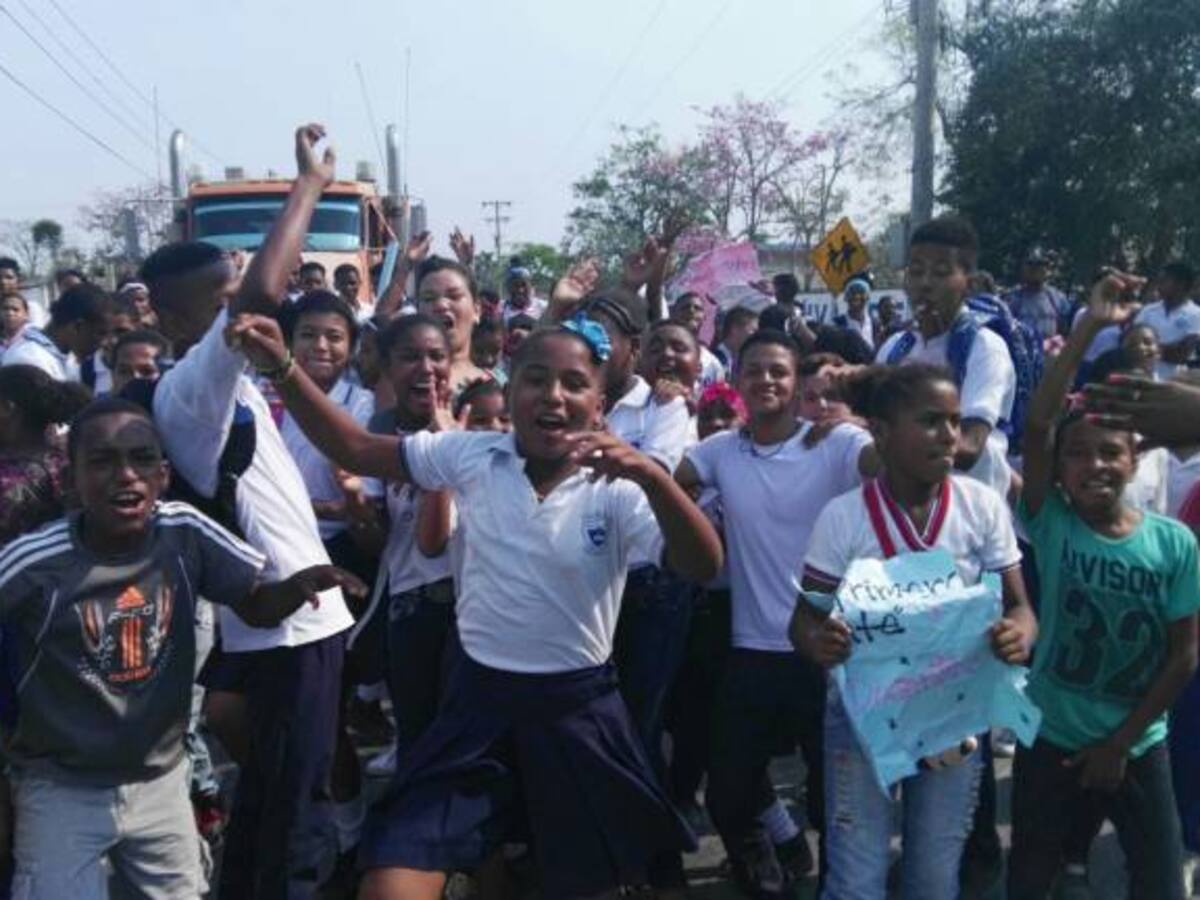 Por varias horas estuvo bloqueado el tráfico entre Cartagena y Barranquilla