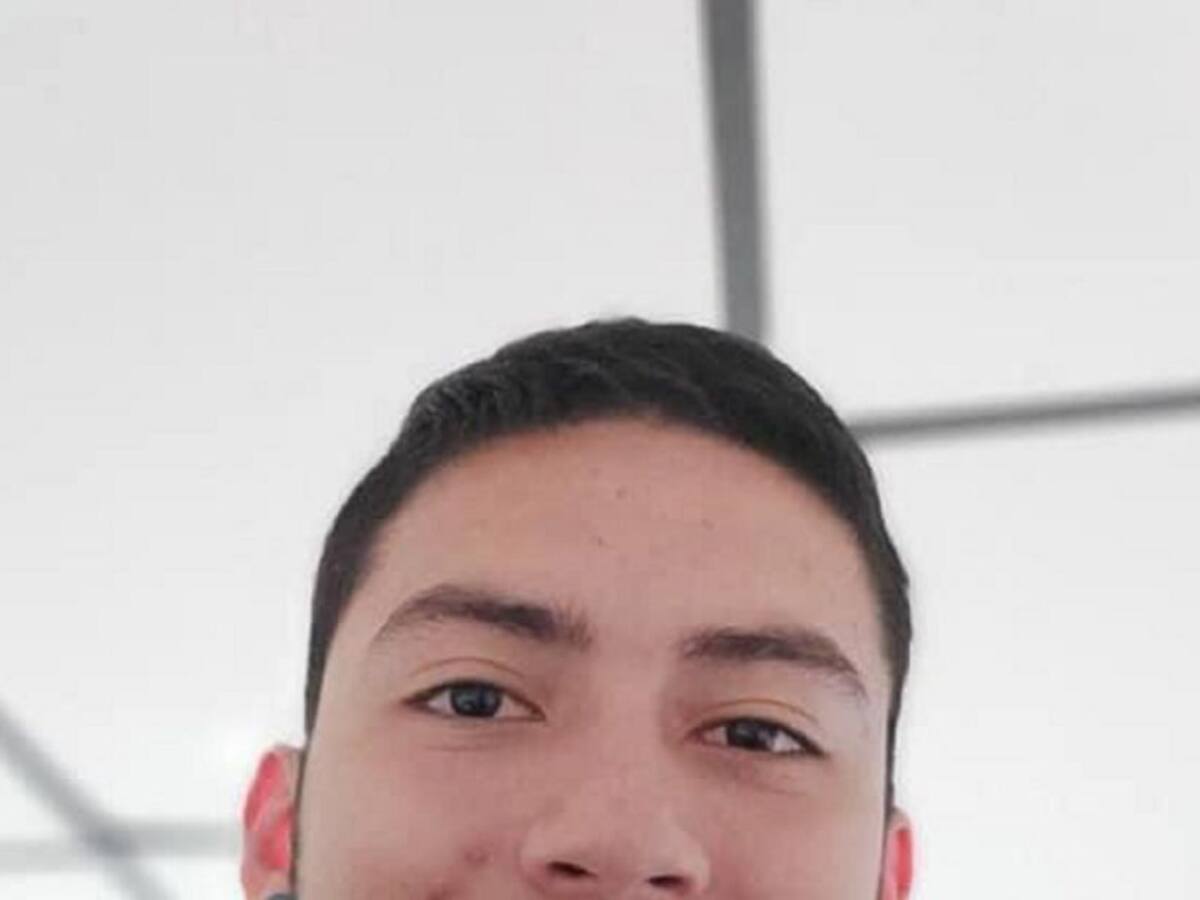 Padres de familia buscan angustiosamente a hijo desaparecido en Manizales