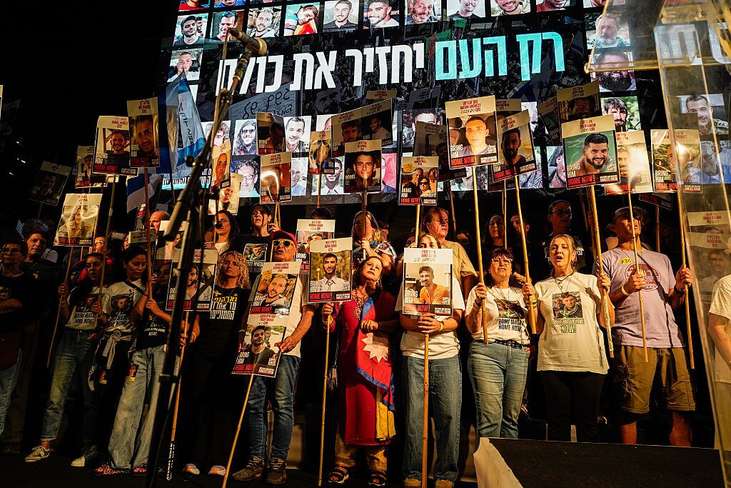Familiares de los rehenes israelíes. (Photo by Sharon Eilon/SOPA Images/LightRocket via Getty Images)