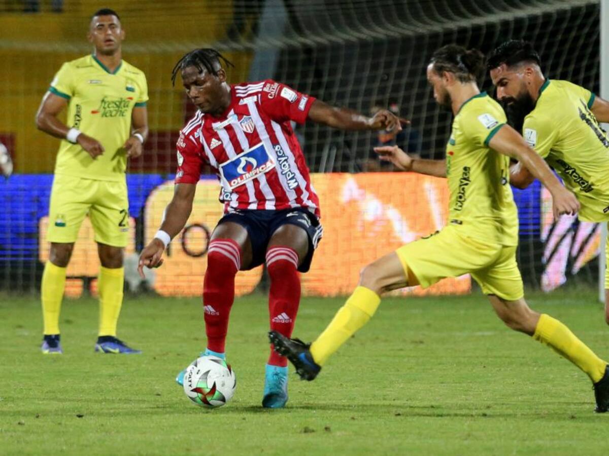 Bucaramanga incrementa la crisis de Junior tras vencerlo por cuadrangulares