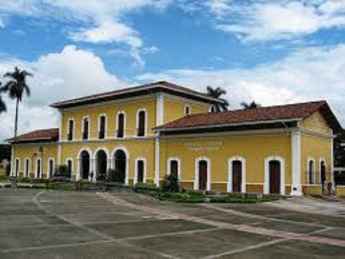 Familias del Valle recuperan sus tierras que abandonaron por culpa de la violencia