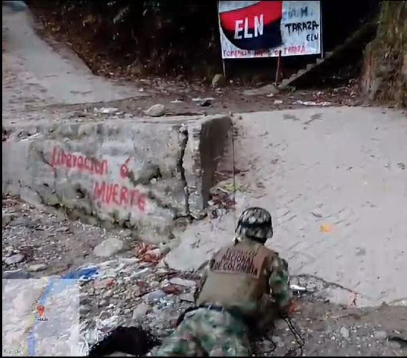 El explosivo fue detonado de manera controlada por el Ejército. No hubo heridos. Foto: Cortesía.