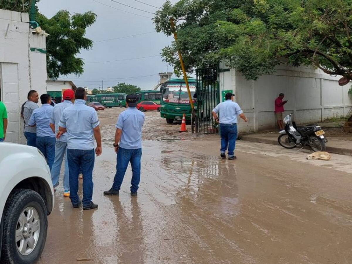 Conductores de Coolitoral suspenden operación por posible atraco