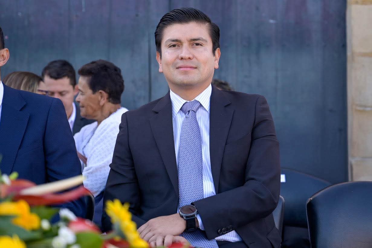 El alcalde de Villa de Leyva, Víctor Alfonso Gamboa Chaparro, es investigado por los delitos de concusión y prevaricato por acción / Foto: Suministrada.