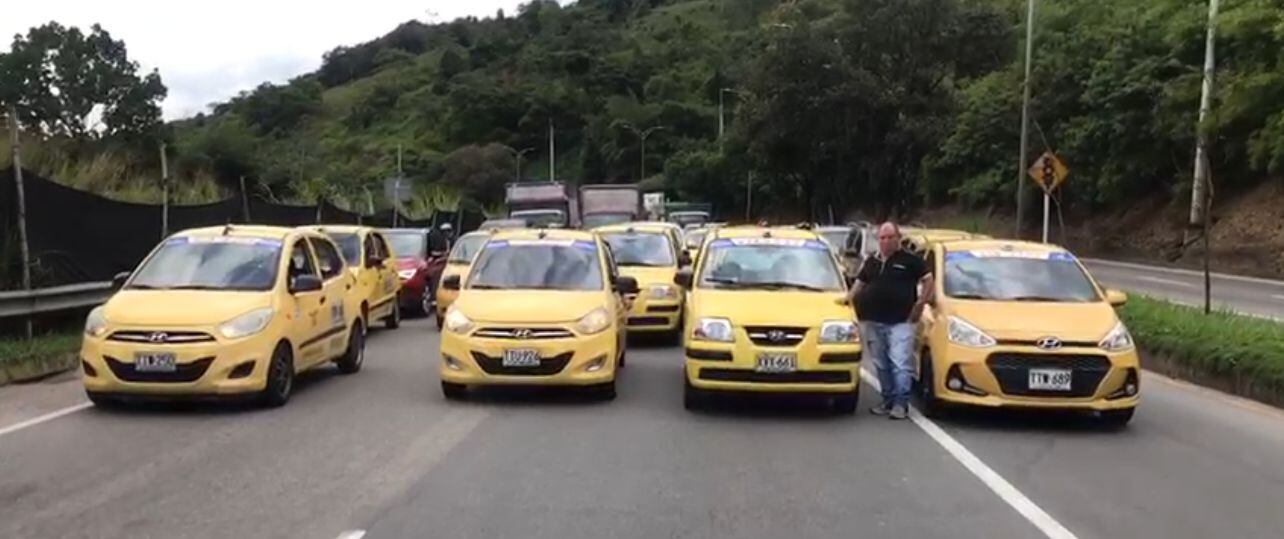 En plena hora pico habrá una nueva protesta por parte de los taxistas