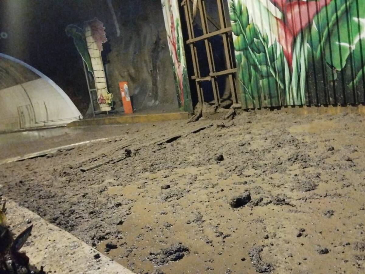 Se registra cierre total de la vía Calarcá – Alto de la Línea – Cajamarca