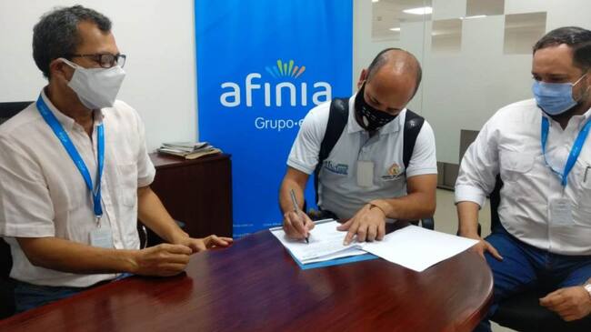 Con el propósito de dignificar la labor de los recicladores de oficio, Afinia firmó un convenio con el Centro de Acopio Cartagena Amigable