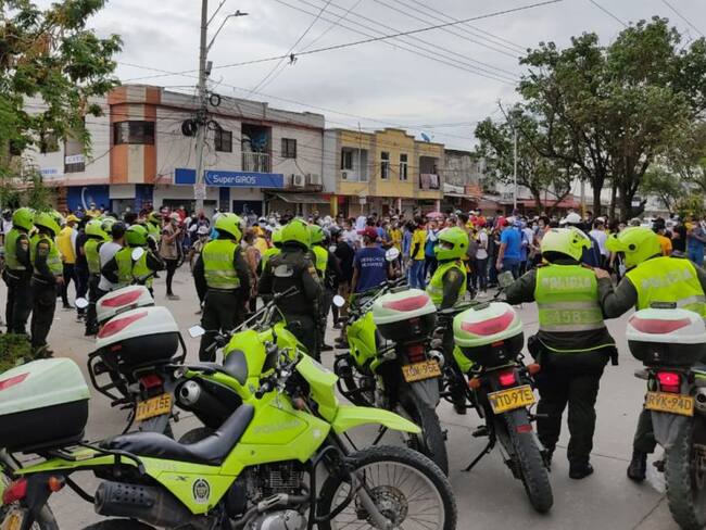 Plantón cerca al estadio Metropolitano.