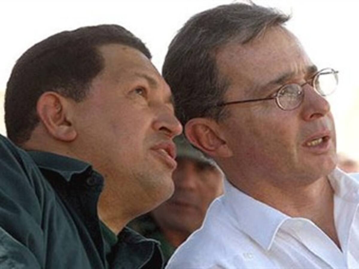 Presidente Chávez asegura que al expresidente Uribe no le faltó tiempo sino "cojones"