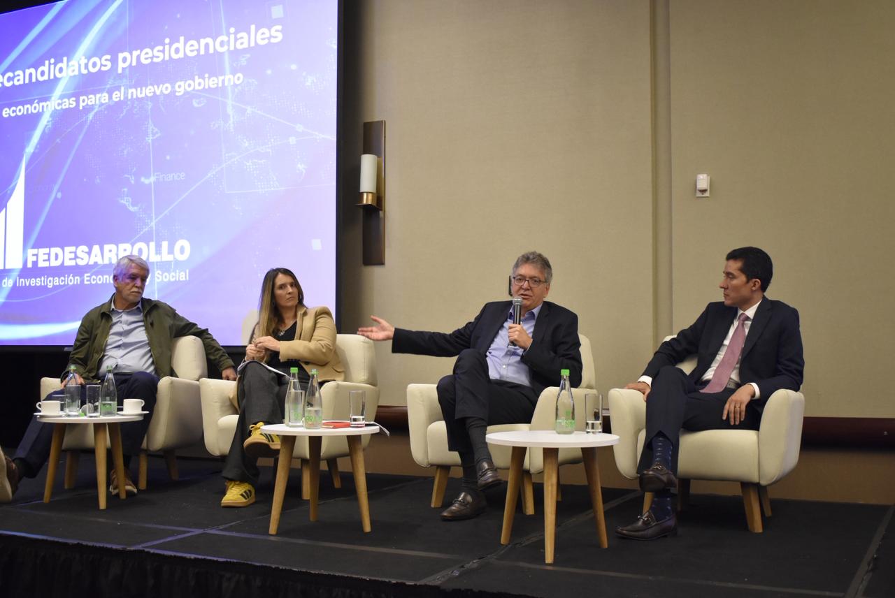 La advertencia de Fedesarrollo: Colombia va rumbo a una crisis fiscal si no hay reformas ya // Caracol Radio