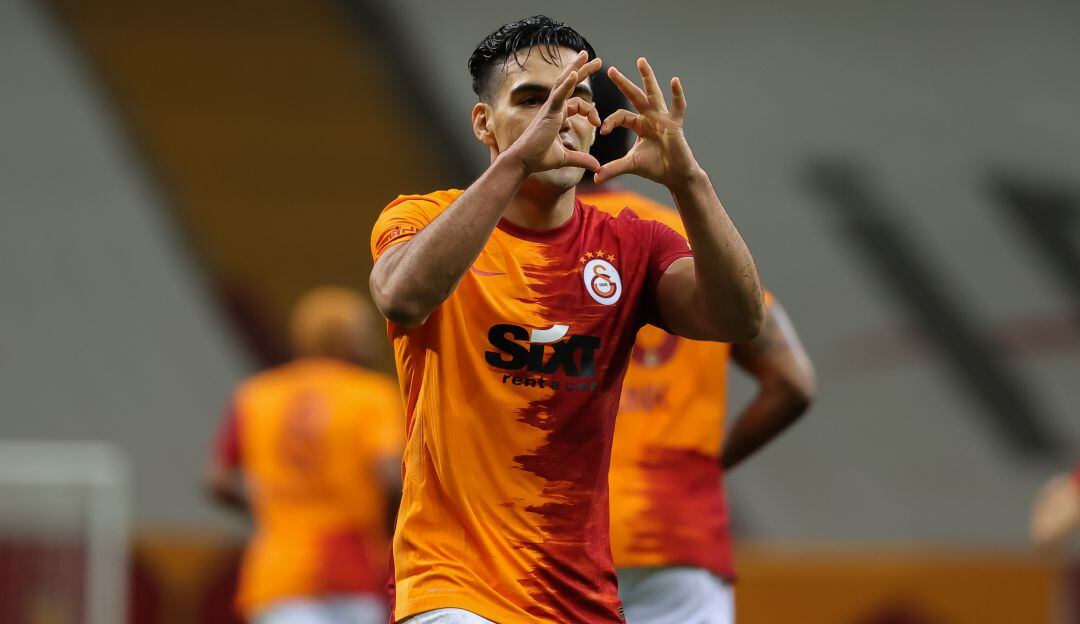 Falcao festeja uno de sus goles con el cuadro turco durante la pasada temporada.
