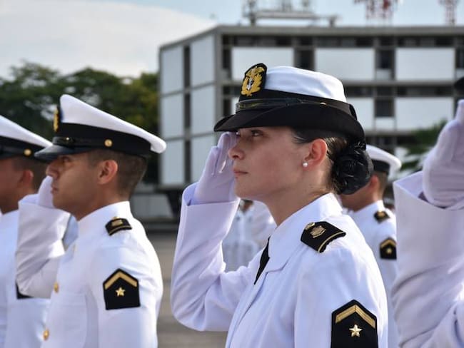 21 cadetes de la Escuela Naval ascienden a Guardiamarinas