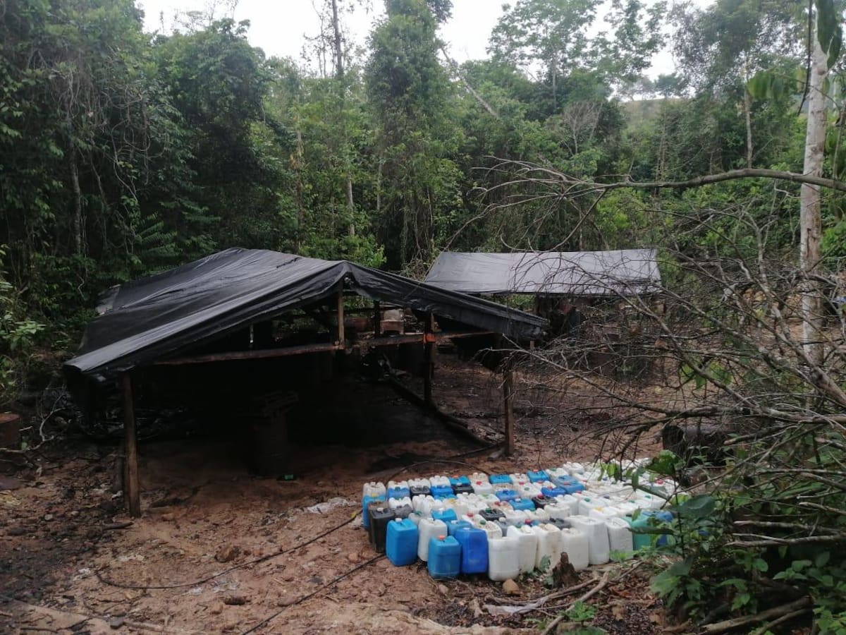 Las autoridades destruyeron un laboratorio de cocaína en Tarazá que generaba $2 mil millones al mes
