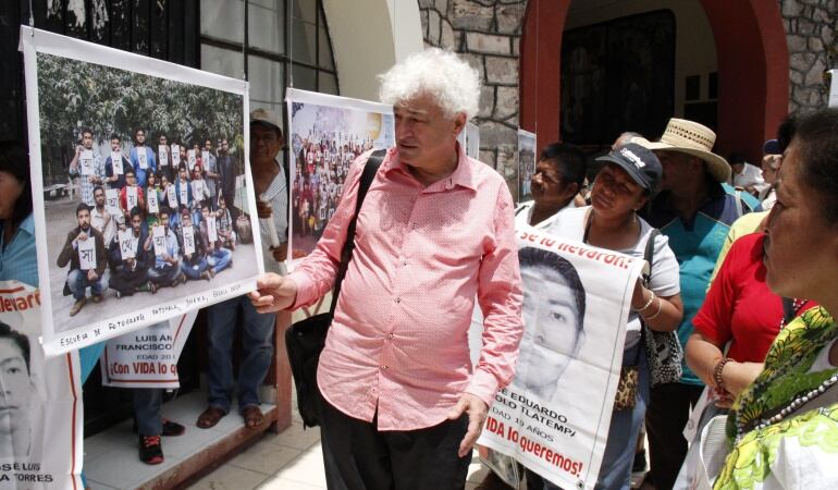 Mensaje de solidaridad a los padres de los 43 estudiantes desaparecidos de la Escuela Normal Rural de Ayotzinapa.