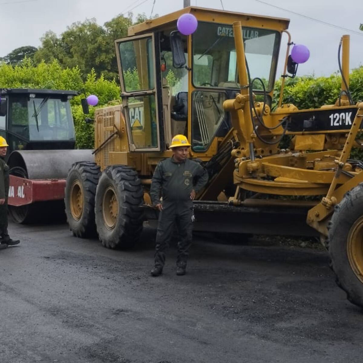 Comunidad y Ejército unidos en mantenimiento de la vía del Corregimiento El Caimo en Armenia