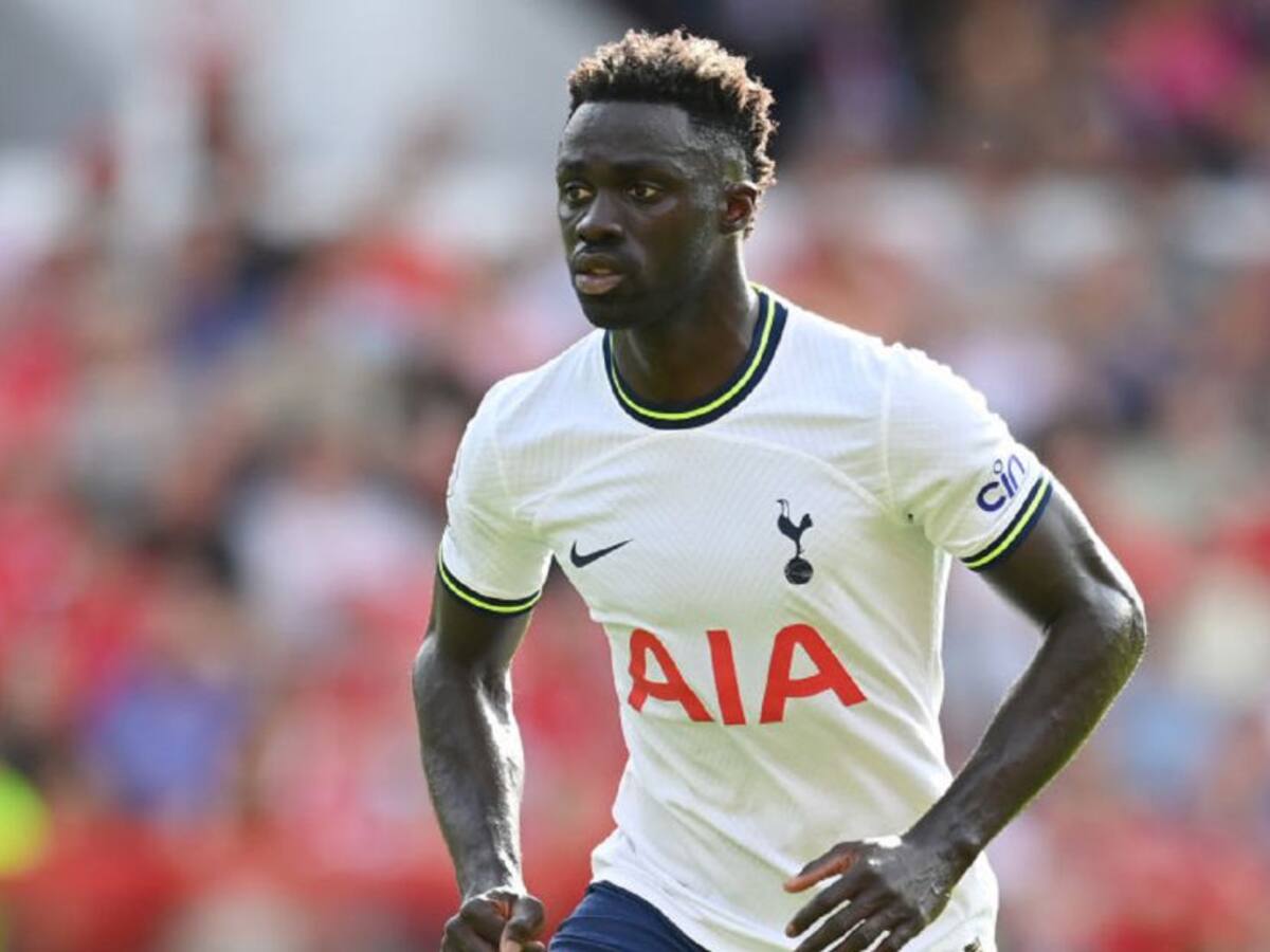 Davinson gana confianza en Tottenham y Conte se lo reconoce: "Es un patrón"