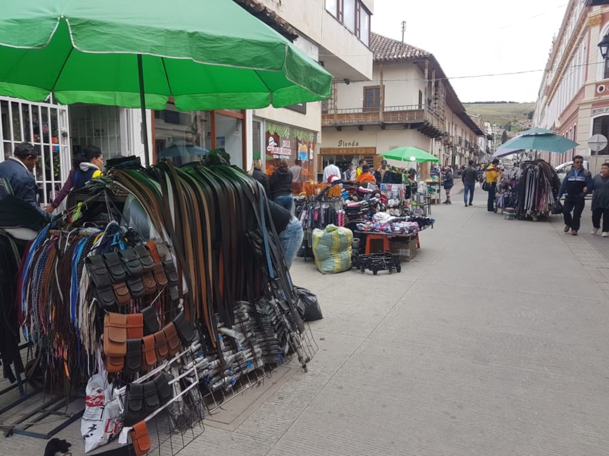 Estudio revela perfil vulnerable de vendedores ambulantes en el centro histórico de Tunja