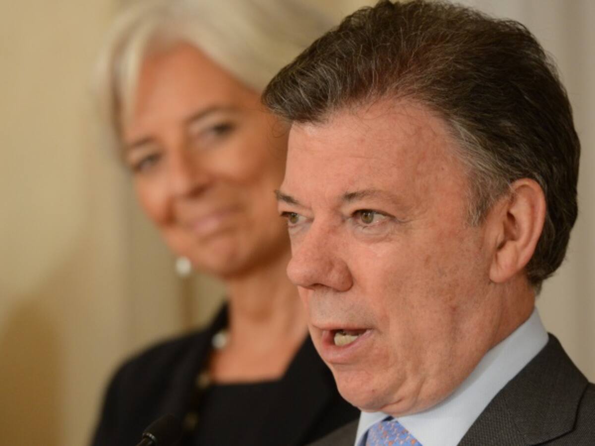 Santos contradice al FMI, crecimiento de Colombia será superior al 3 %