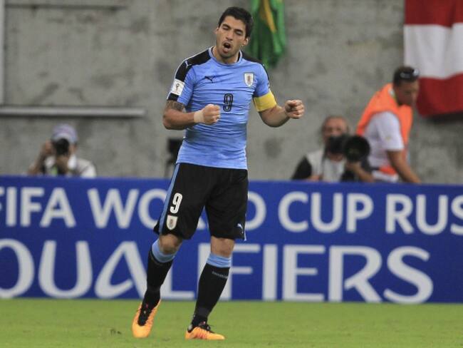 Barcelona no quiere que Luis Suárez juegue en Barranquilla ante Colombia