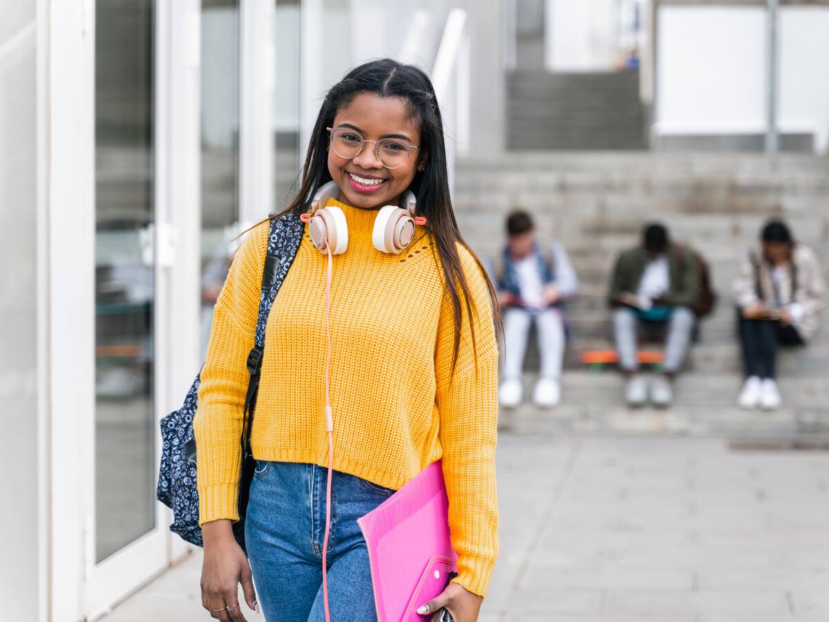Abierta convocatoria para becas Fundación Carolina 2024: ¿Qué cubre? Pasos para aplicar