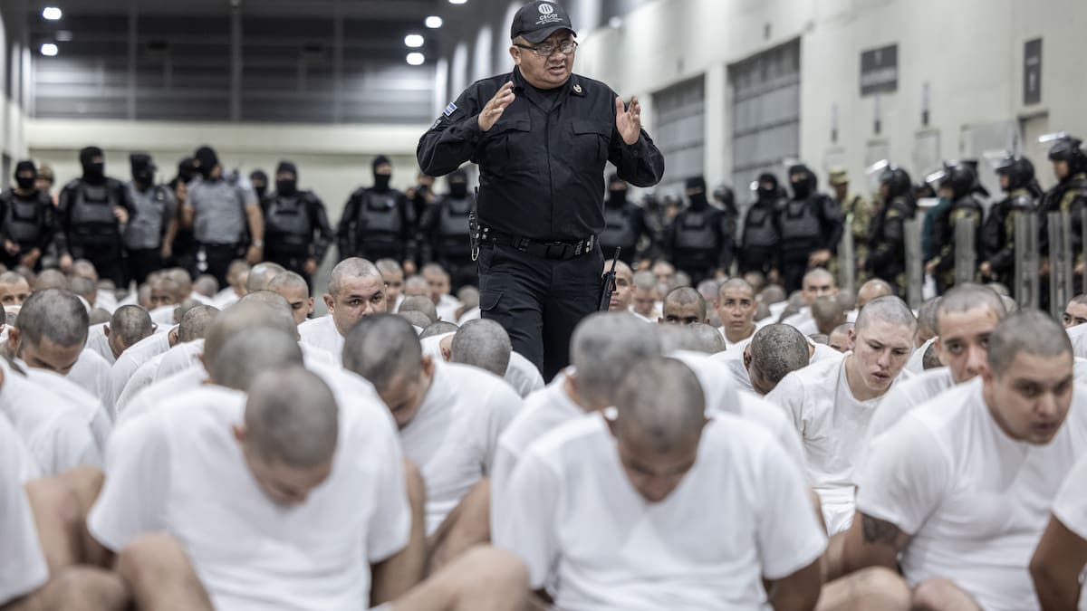 El Salvador condena pandilleros a penas de hasta mil años de prisión