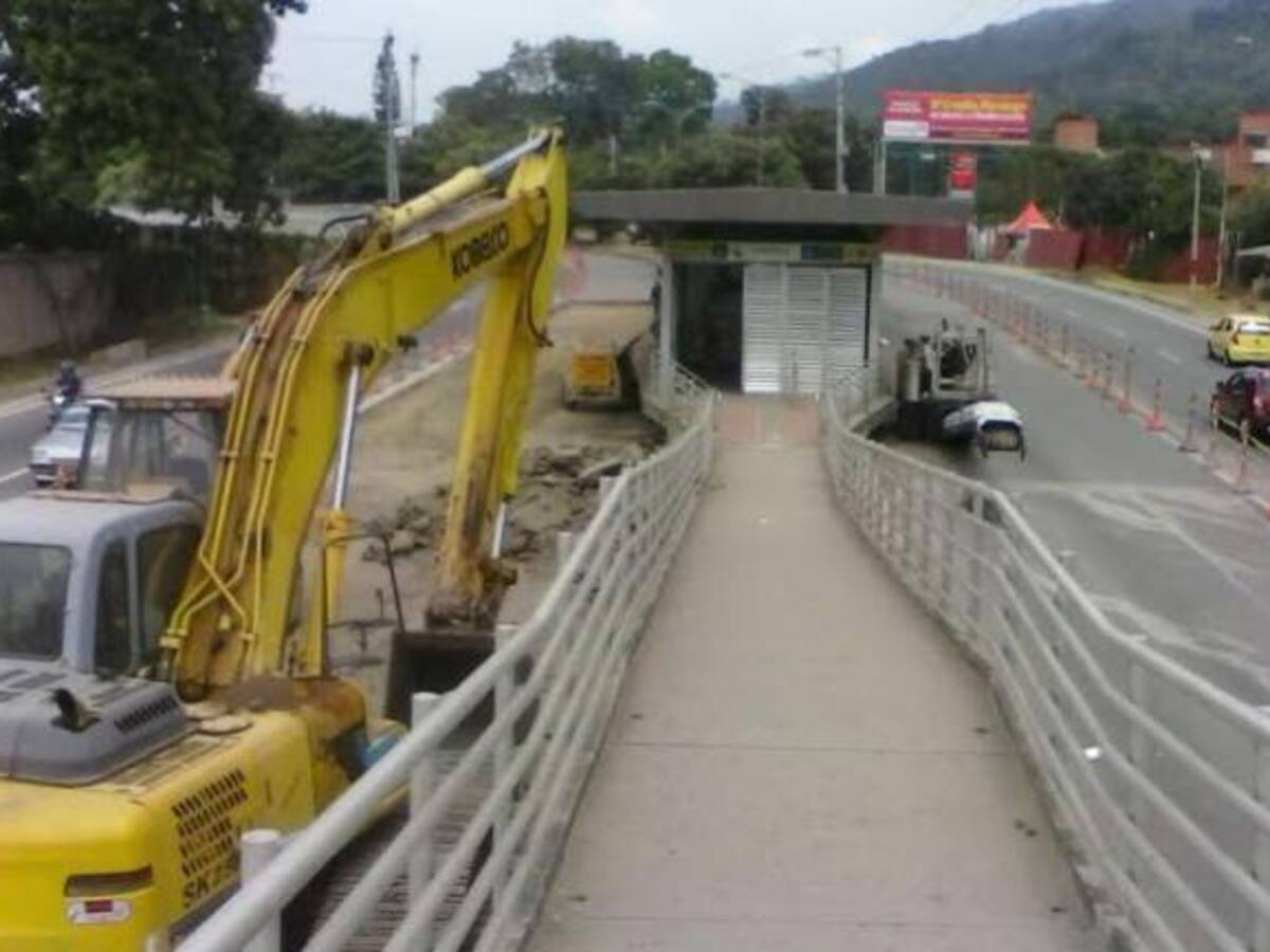 No aparece la mujer que causó la muerte de 2 personas en un accidente
