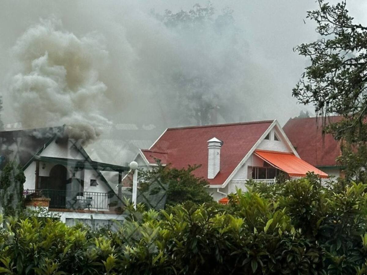 Controlan incendio en casa de Ruitoque