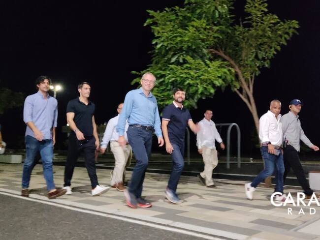 El presidente de la Fórmula 1, Stefano Domenicali, recorre Barranquilla en compañía del alcalde Jaime Pumarejo